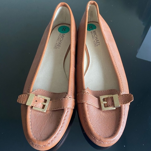 Michael Kors Size 8 brown flats - Picture 2 of 3